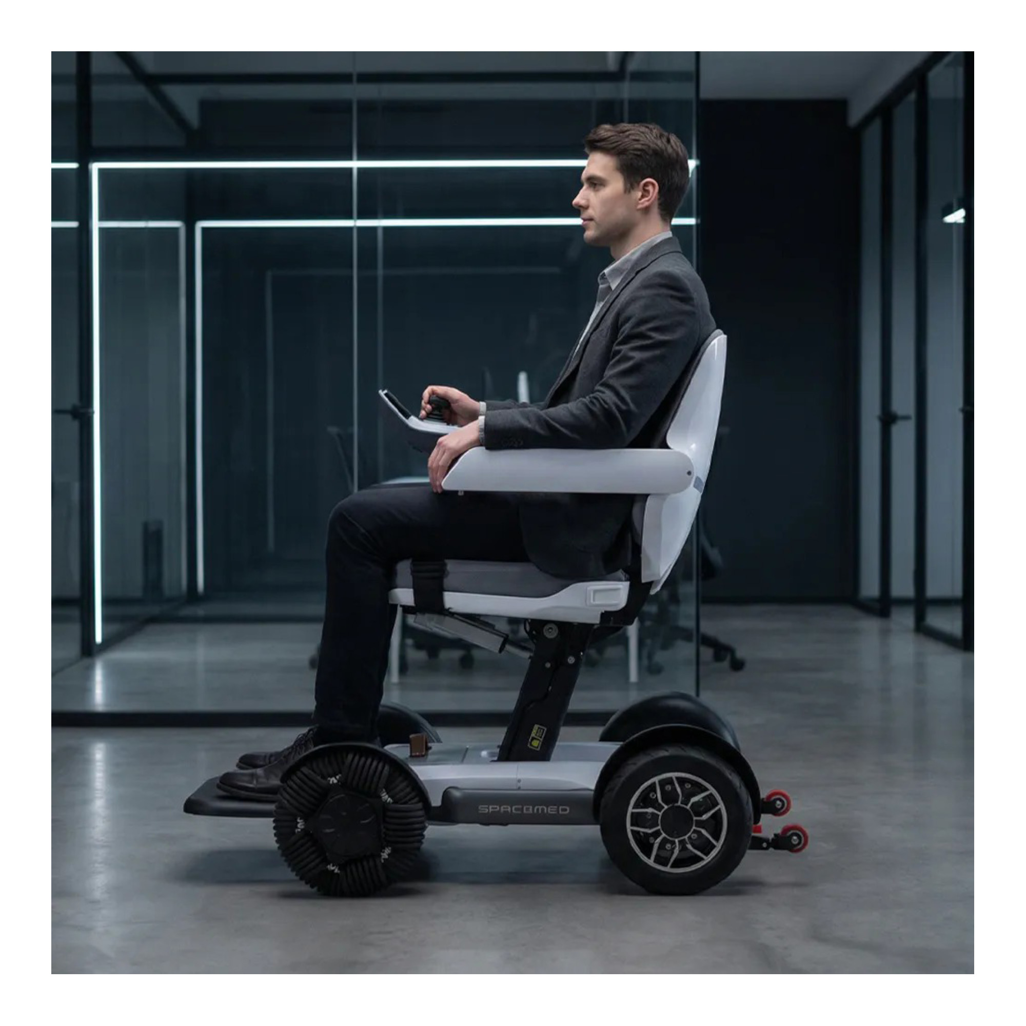 SILLA DE RUEDAS MOTORIZADA PLEGABLE SPACEMED - DELLAMED - Imagen 6